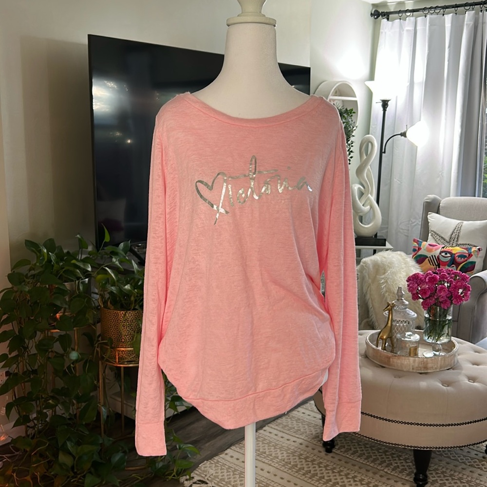 Victoria’s Secret women’s shirt
